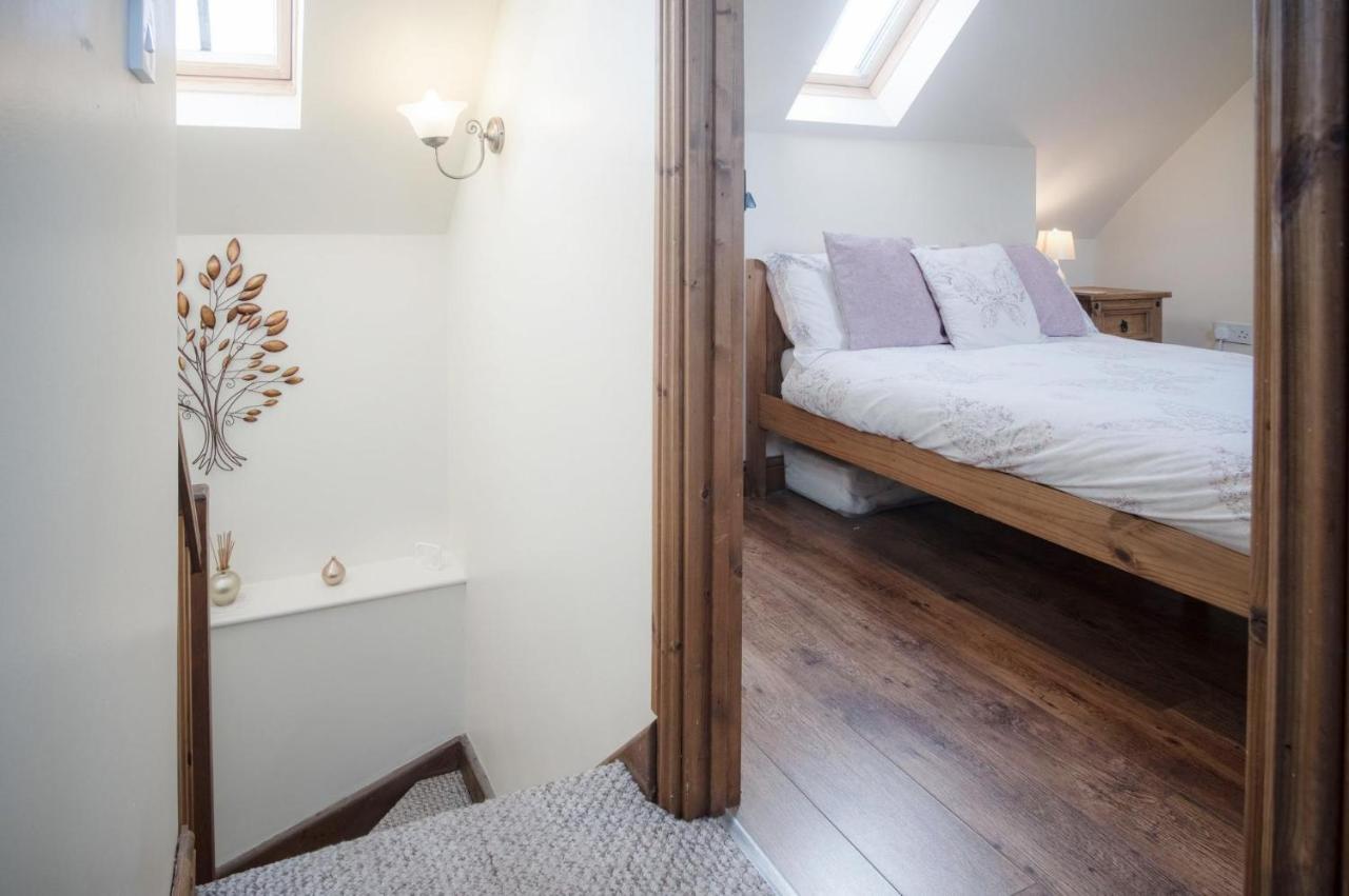 The Old School Cottage Ship Farm - 1 Bedroom - 罗西里 外观 照片